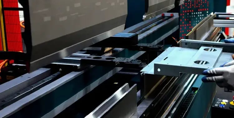 Press_break_s1_AdobeS_750x